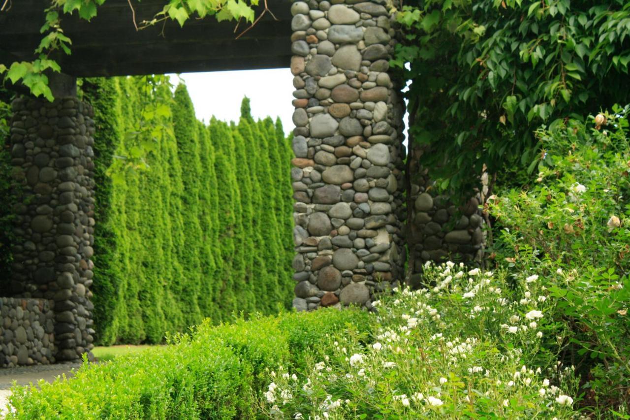 Bradleys Garden Bed And Breakfast タウマルヌイ エクステリア 写真